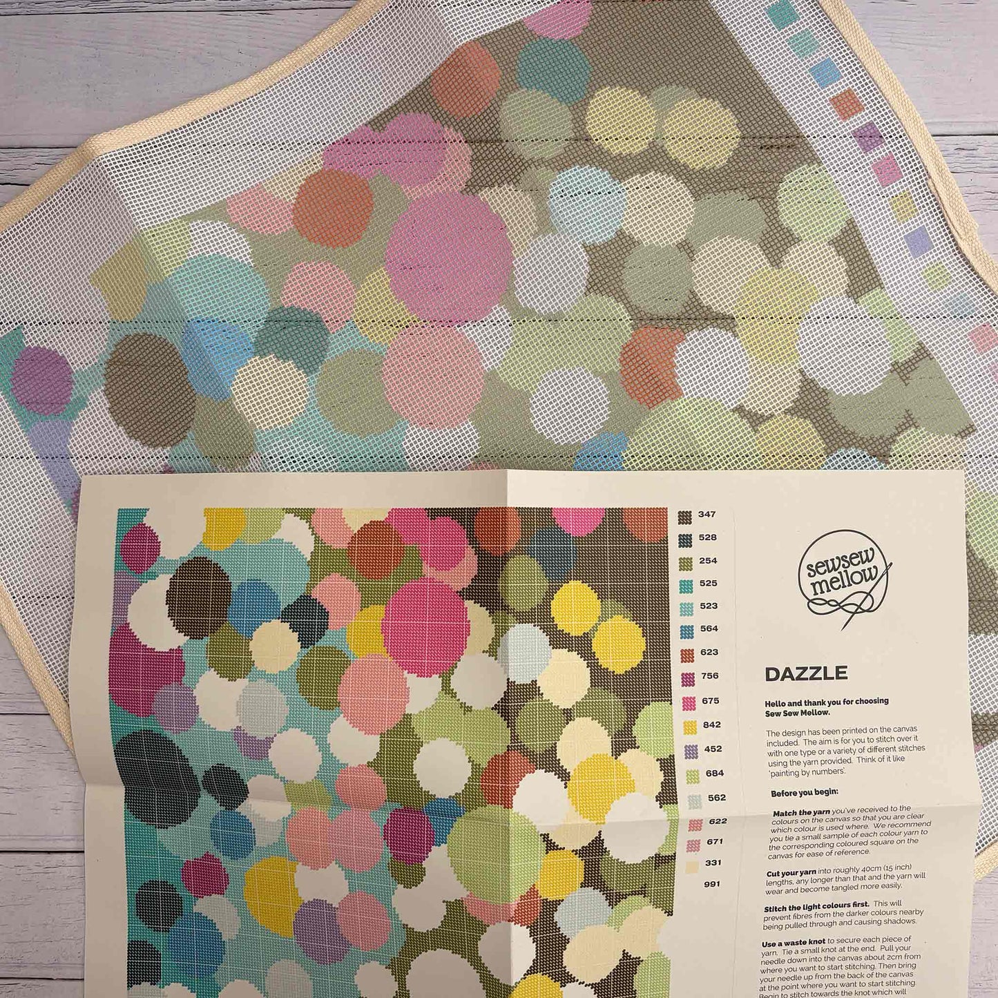 DAZZLE 40x40 TAPESTRY KIT